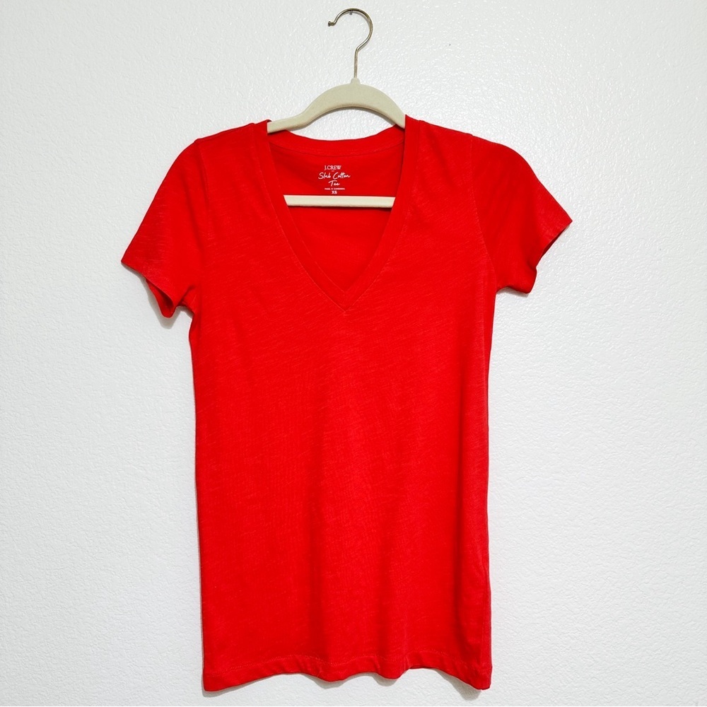 J. Crew Vintage Slub Cotton V-neck Tee in Red - Picture 2 of 4